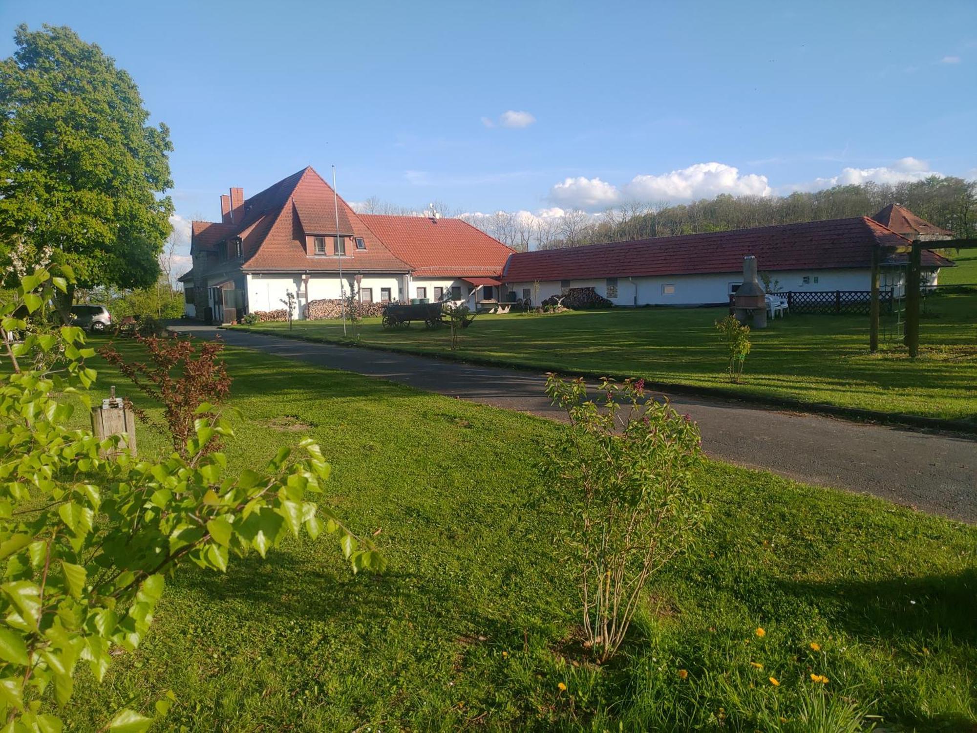 Haus Ringgau - Urlaub, Gemeinschaft Und Erlebnis Im Herzen Von Deutschland Herleshausen Exterior foto